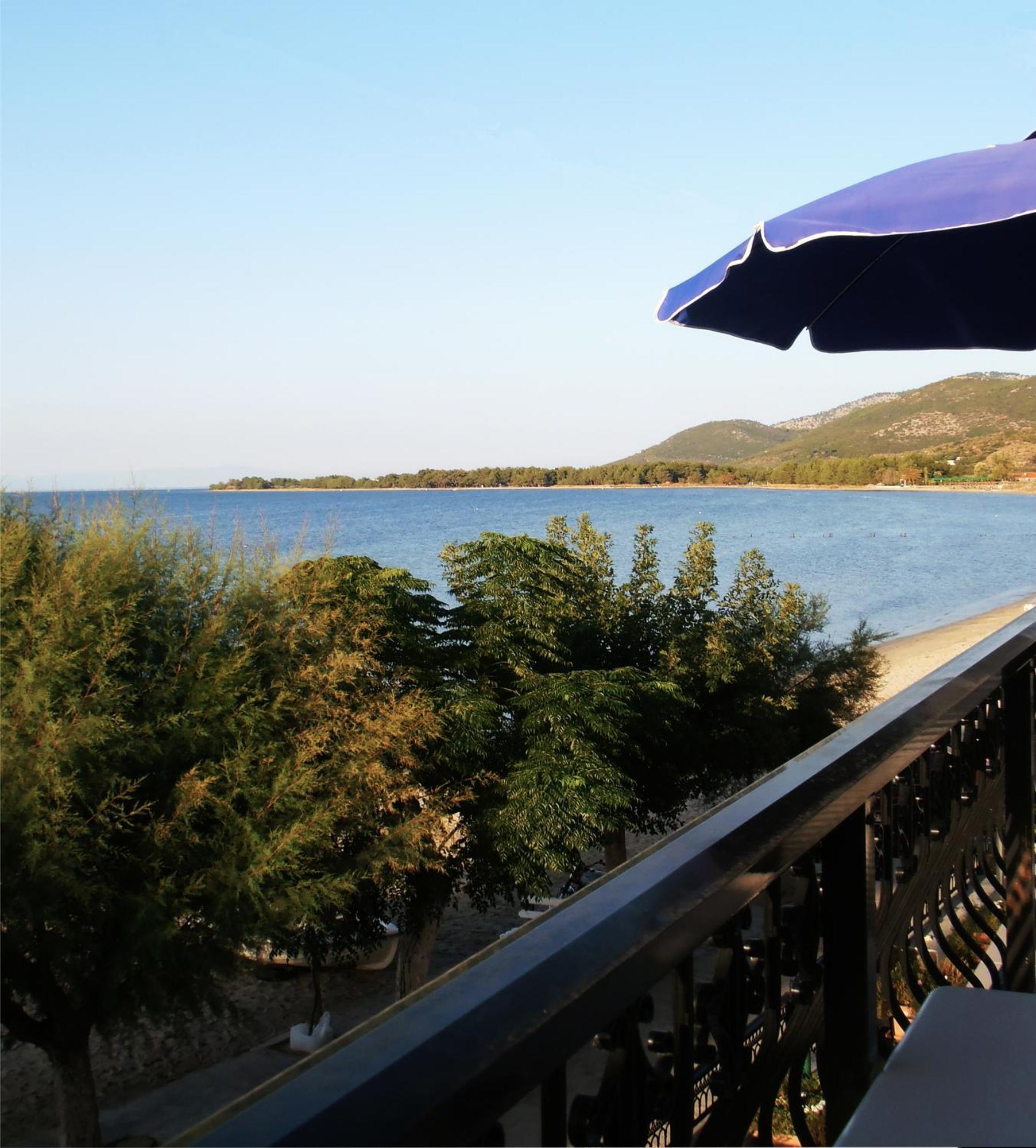 Malimi Hotell Prínos Exteriör bild